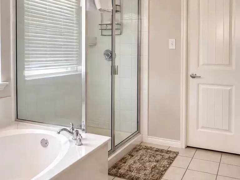 3209 Silver Springs Way — Photo 23