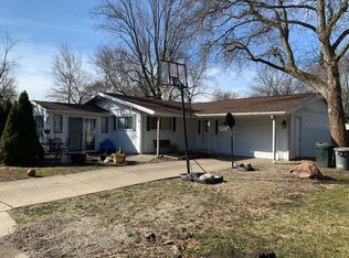 2601 Lawndale Dr, Champaign, IL
