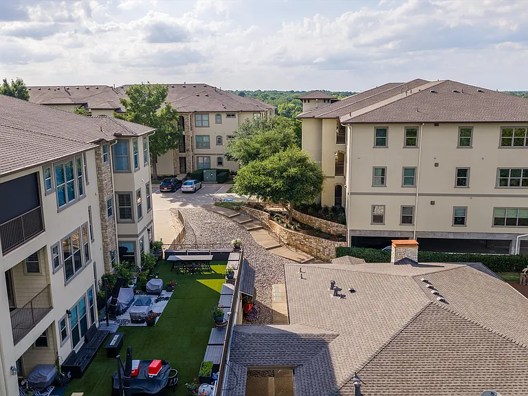 500 Waters Edge Dr #313 — Photo 34