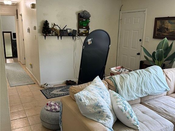 5th image of 2110 Hazelwood Ave
