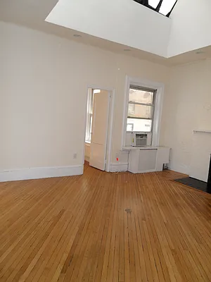 Rented by Alexander Hidalgo, Inc. | media 26