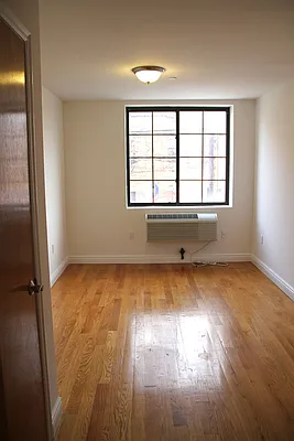Rented by Nooklyn NYC LLC | media 4