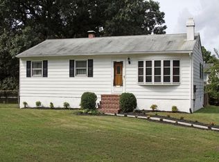 465 Riverside Dr, Pasadena, MD 21122