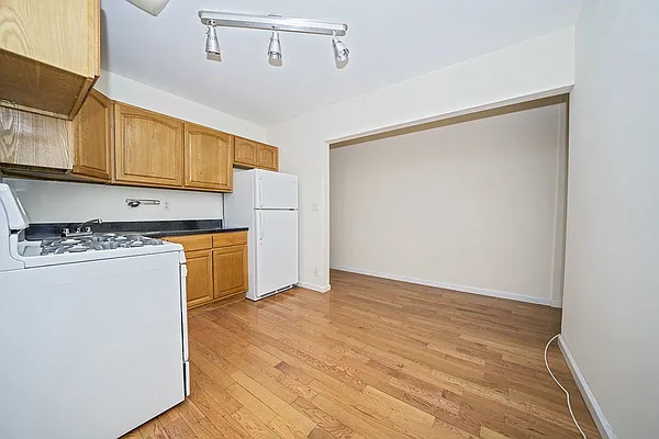 Rented by Doorway NYC, LLC | media 13