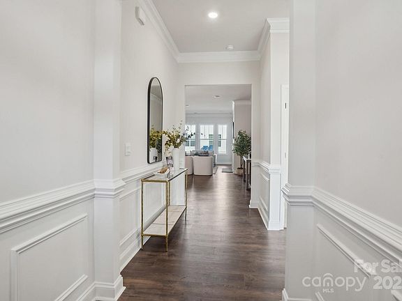 5th image of 5096 Silver Creek Ln