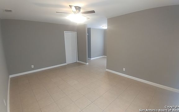 2nd image of 768 Edgebrook Ln