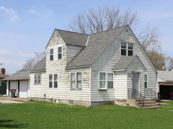 710 S Douglas Ave, Parkers Prairie, MN 56361