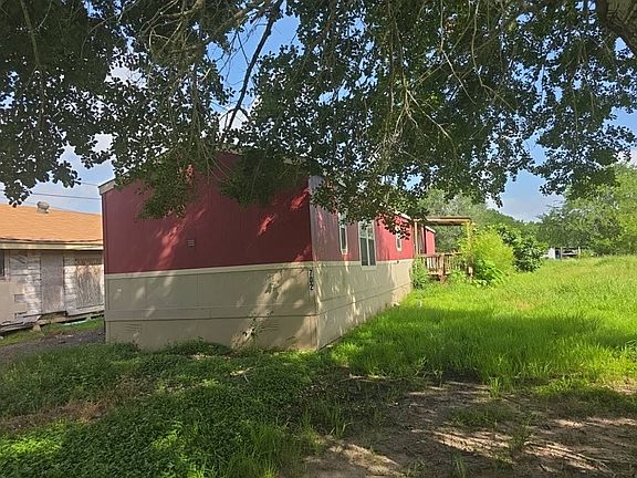 2nd image of 702 Parkmoor Blvd