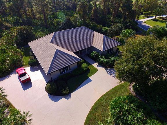 3rd image of 7913 Plantation Lakes Dr