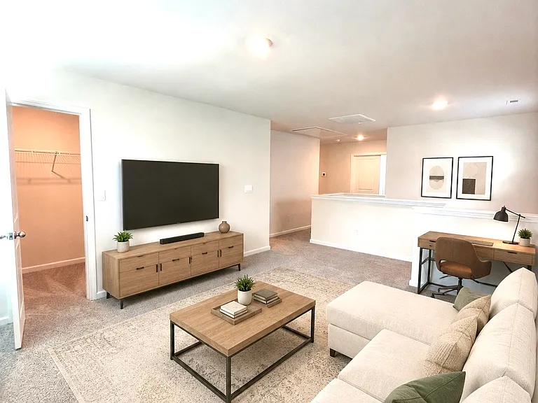 123 Pecan Grove Ln — Photo 2