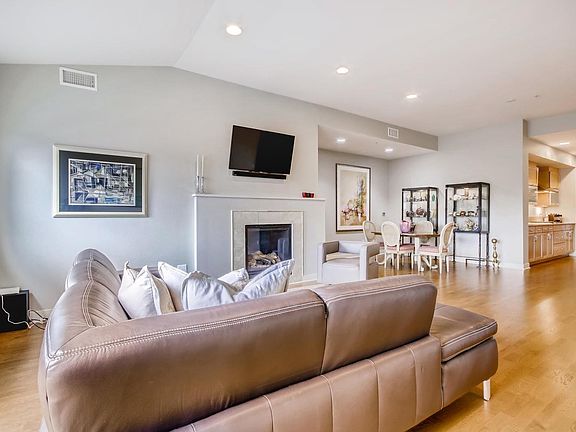 5th image of 360 S Lafayette St #405