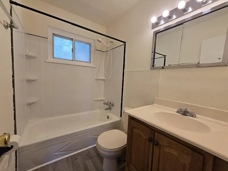 11 Glenwood Dr — Photo 22