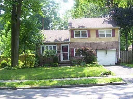 Beautiful Colonial on Quiet East End