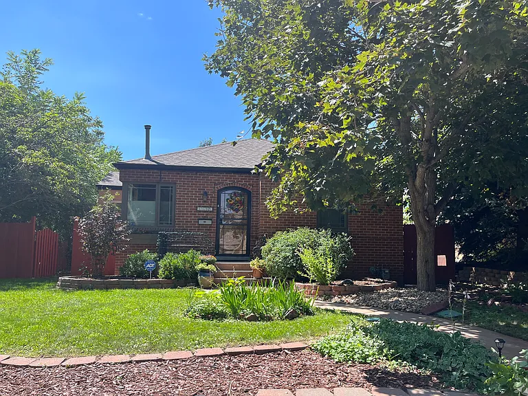 W 39th Ave — Photo 8