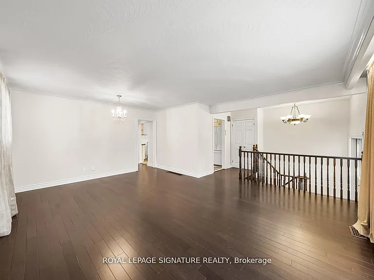 21 Broadlands Blvd — Photo 5