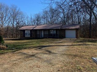 1424 Cedar Ln, Bismarck, MO 63624