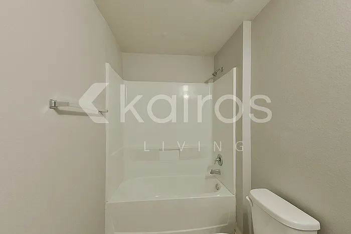 2227 NW 11th Ct — Photo 15