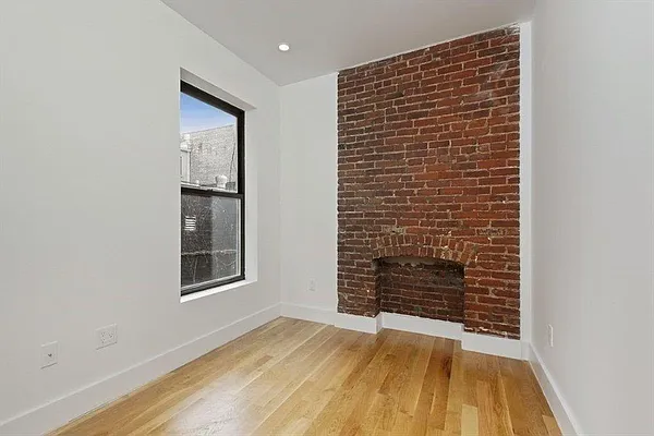 Rented by Vertical Real Estate LLC | media 5