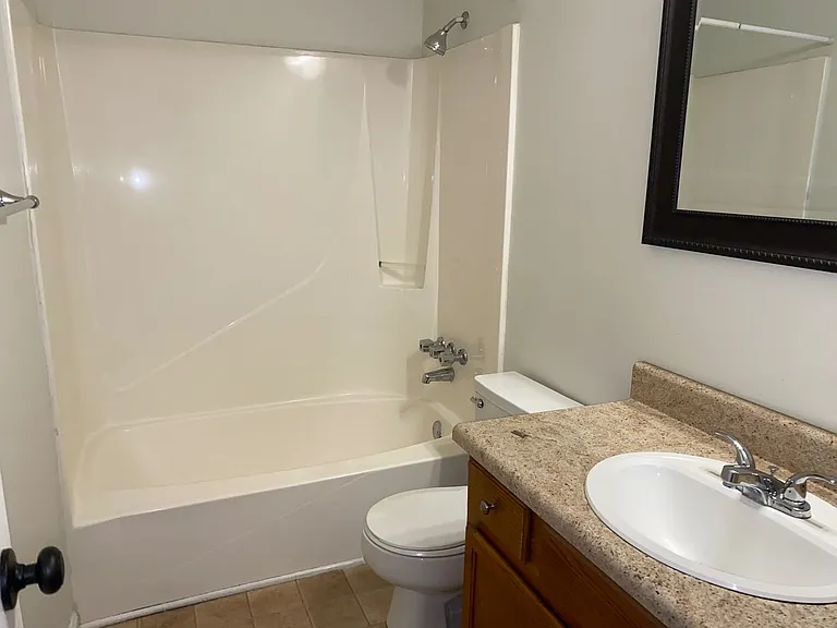 401 W Main St — Photo 10