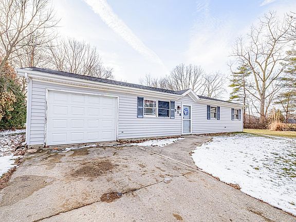 3rd image of 558 Norris Ct