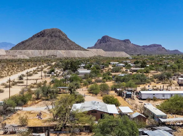 7983 N Team Roper Rd, Tucson, AZ 85743