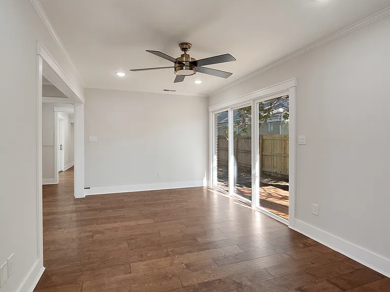 519 Thorn Ridge Cv — Photo 29