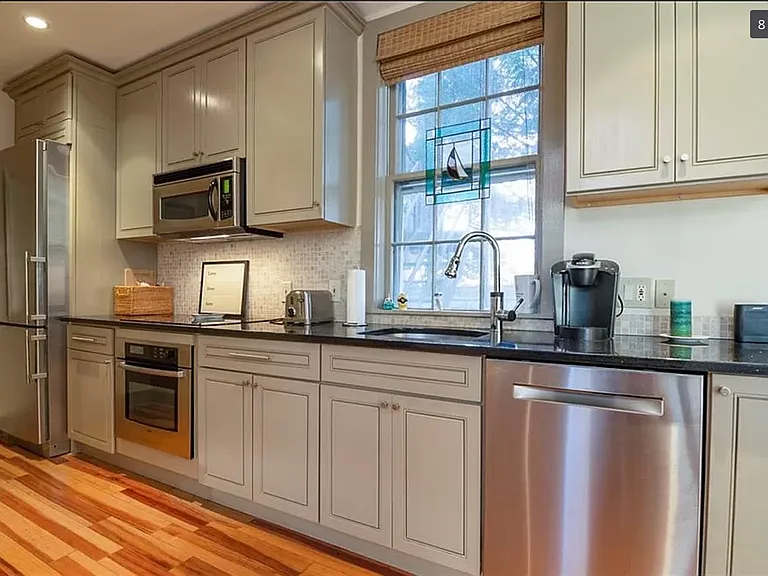 364 Bellevue Ave #D102 — Photo 10