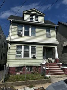 31 Oak Ave, Irvington, NJ, 07111