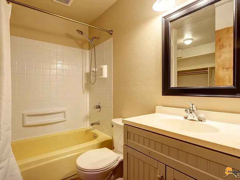 342 N Klevin St #2 — Photo 13