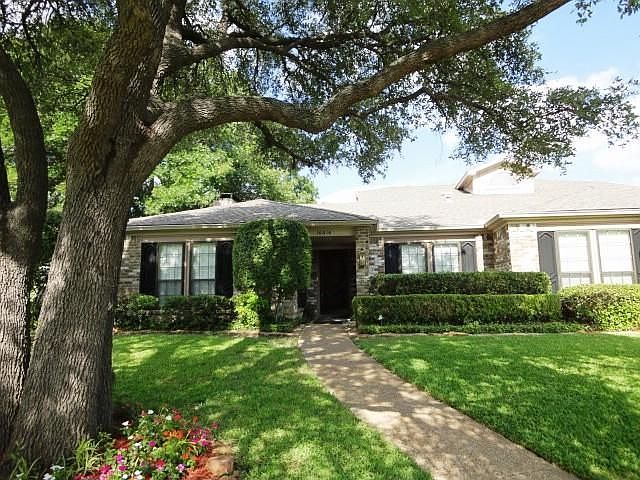 2nd image of 16816 Old Pond Dr