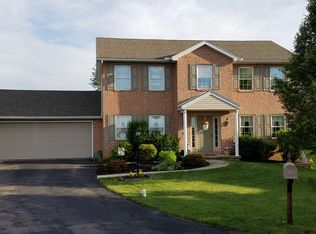 1628 Malibu Dr, Chambersburg, PA 17202