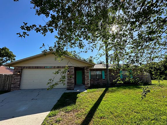 2nd image of 2912 Victory Palm Dr