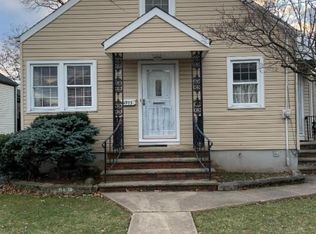 905 Seymour Ave, Linden, NJ 07036
