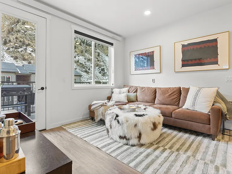 2155 Bighorn Trl — Photo 3