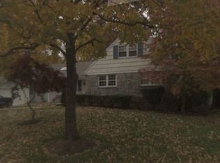 215 Winding Brook Rd, New Rochelle, NY 10804