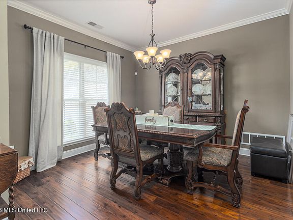 5th image of 1266 Fieldstone St