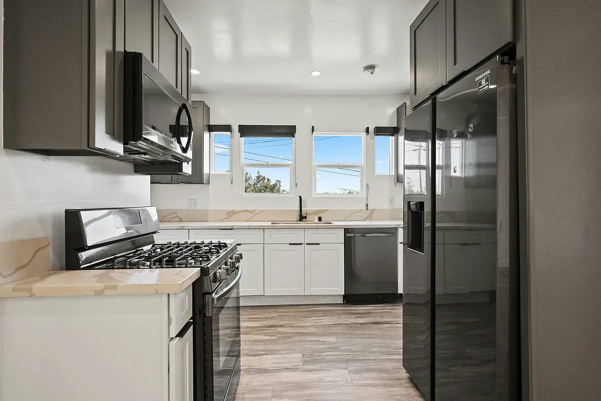 Building Photo - 1023 Tremont St #1029