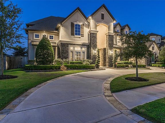 2nd image of 10606 Pebblecreek Xing