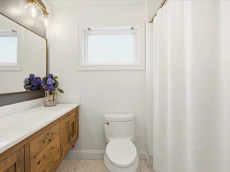 120 Elm St — Photo 20