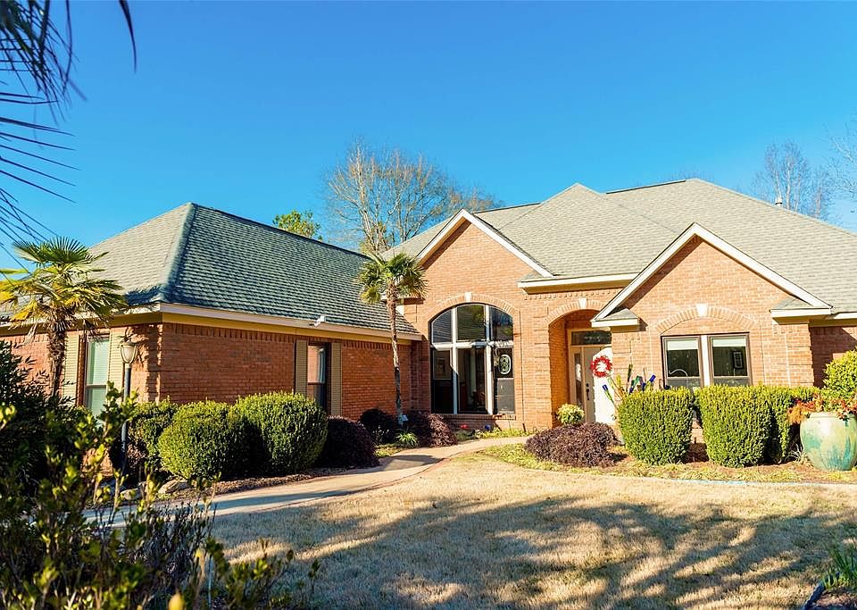 1st image of 136 Creek Dr