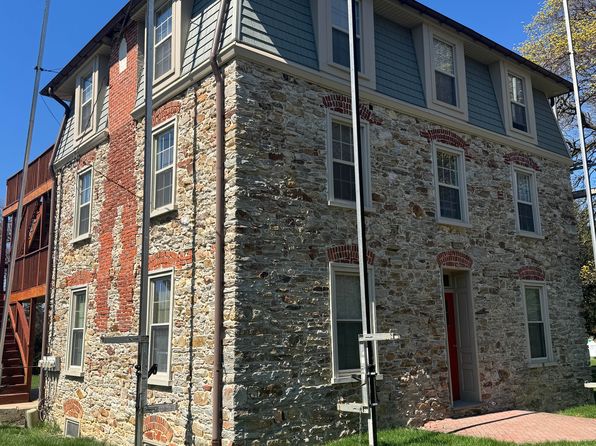945 Old Wilmington Rd APT 2