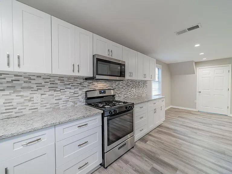 5739 Skylane Dr — Photo 8