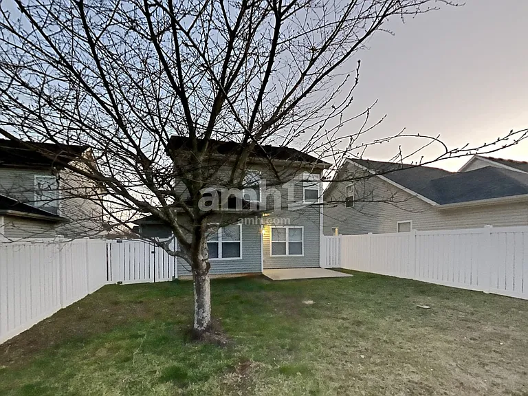 1504 Beaconcrest Cir — Photo 19