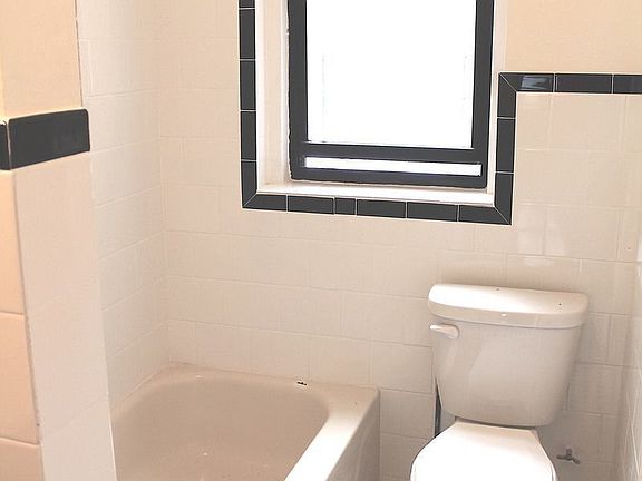 5th image of 3820 Waldo Ave #Bb