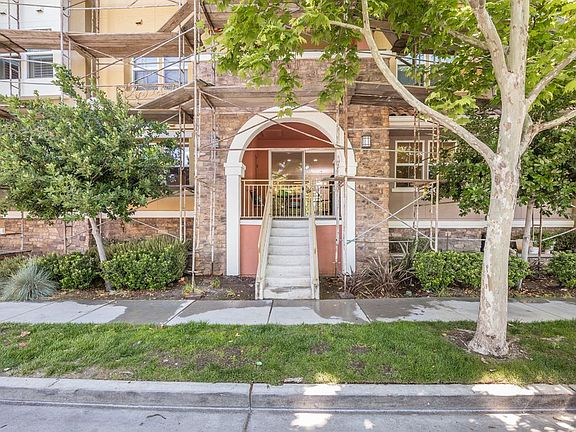2nd image of 2988 Grassina St Unit 113
