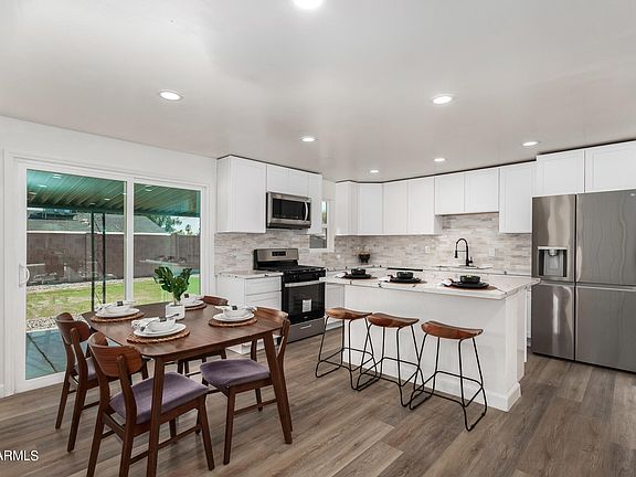 2nd image of 6649 W CAMBRIDGE Avenue