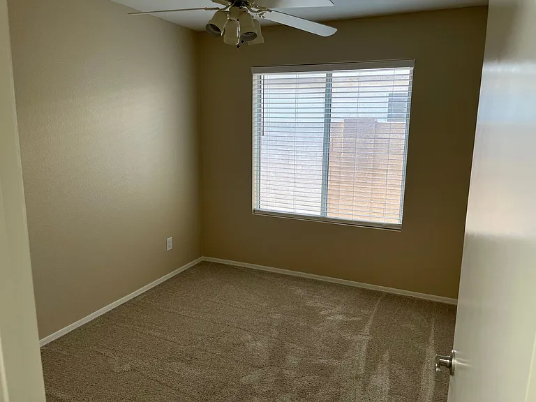33 N Sahuaro Dr — Photo 13