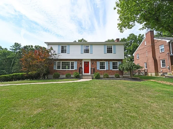 1337 Oak Knoll Dr, Cincinnati, OH 45224