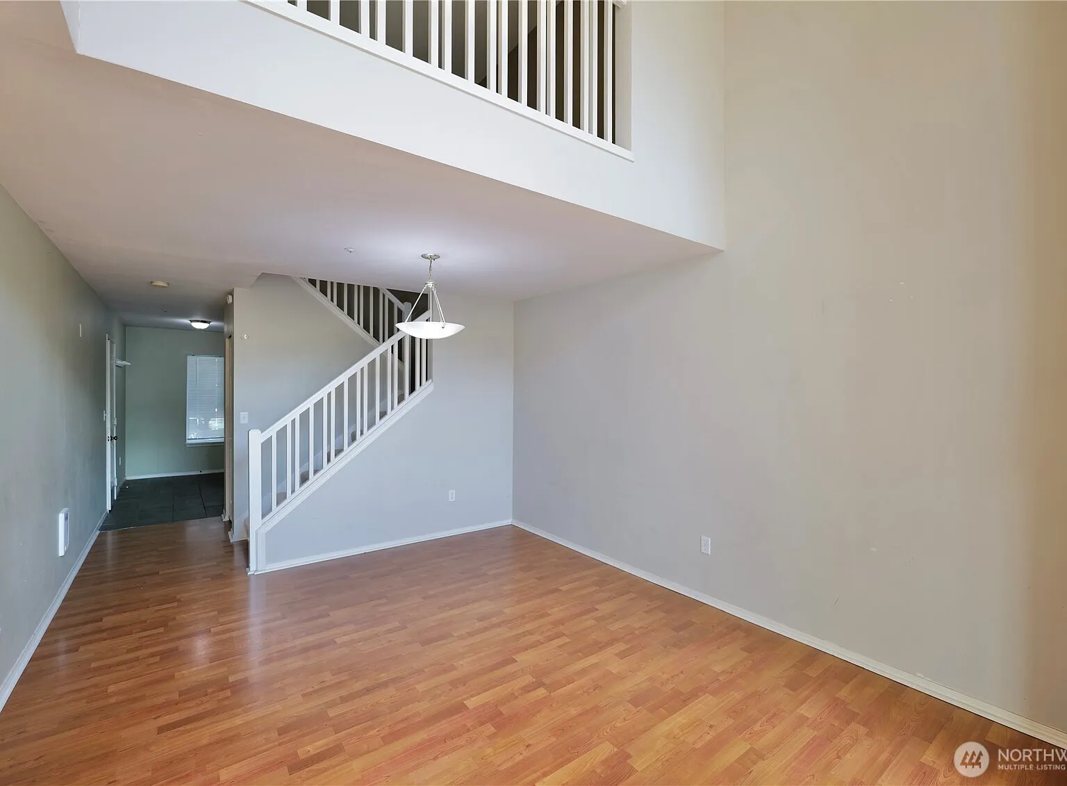 2 bed, 2.5 bath, 1299 sqft, $3,100 — Photo 4