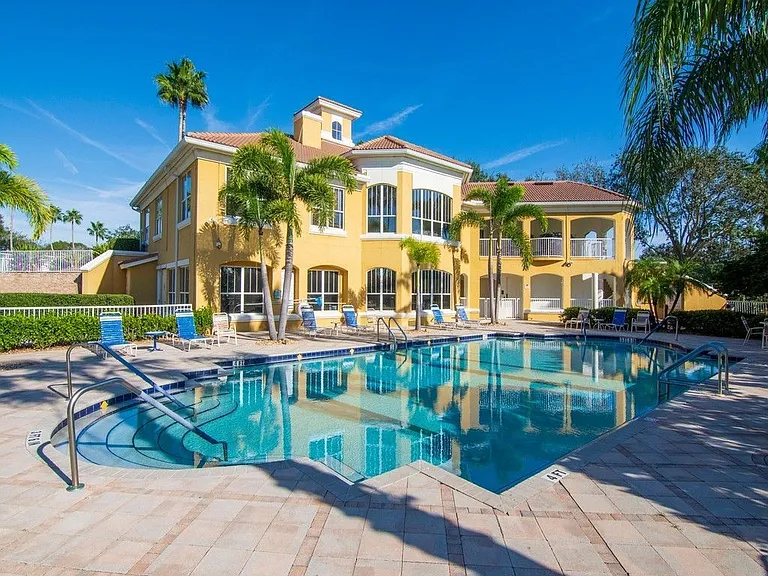 5035 Fairways Cir #C305 — Photo 10